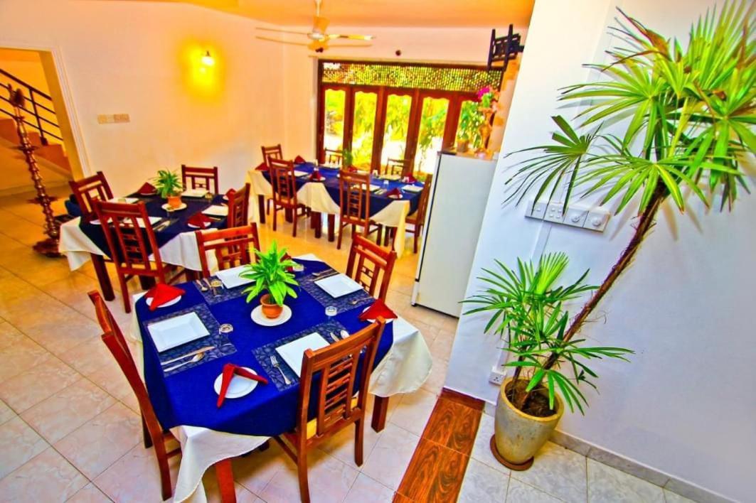 Thilaka City Hotel Anuradhapura Exterior foto