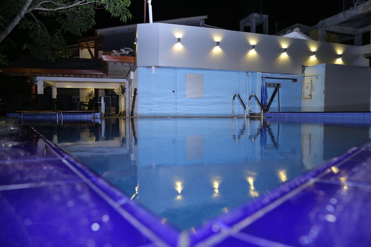 Thilaka City Hotel Anuradhapura Exterior foto