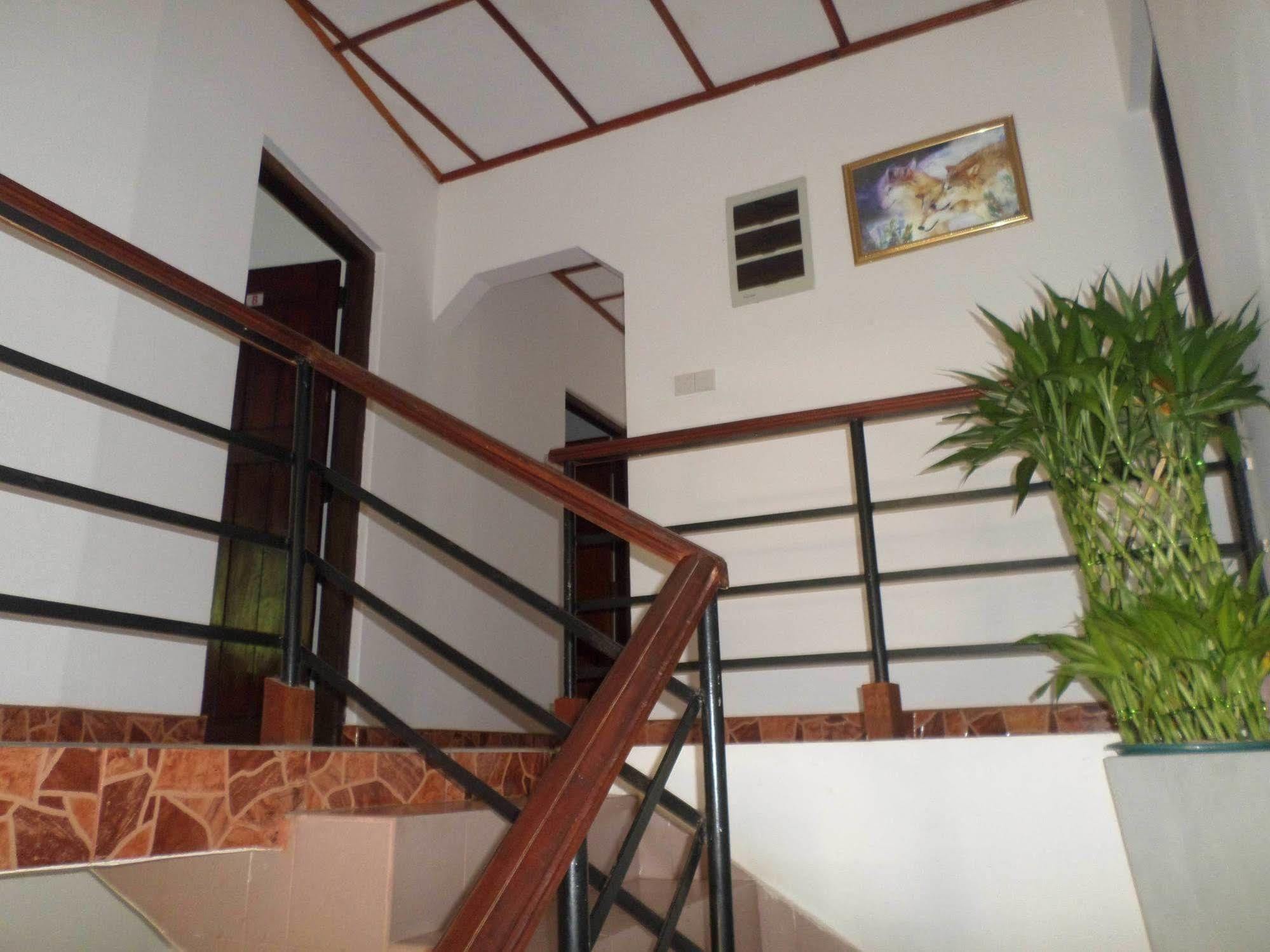 Thilaka City Hotel Anuradhapura Exterior foto