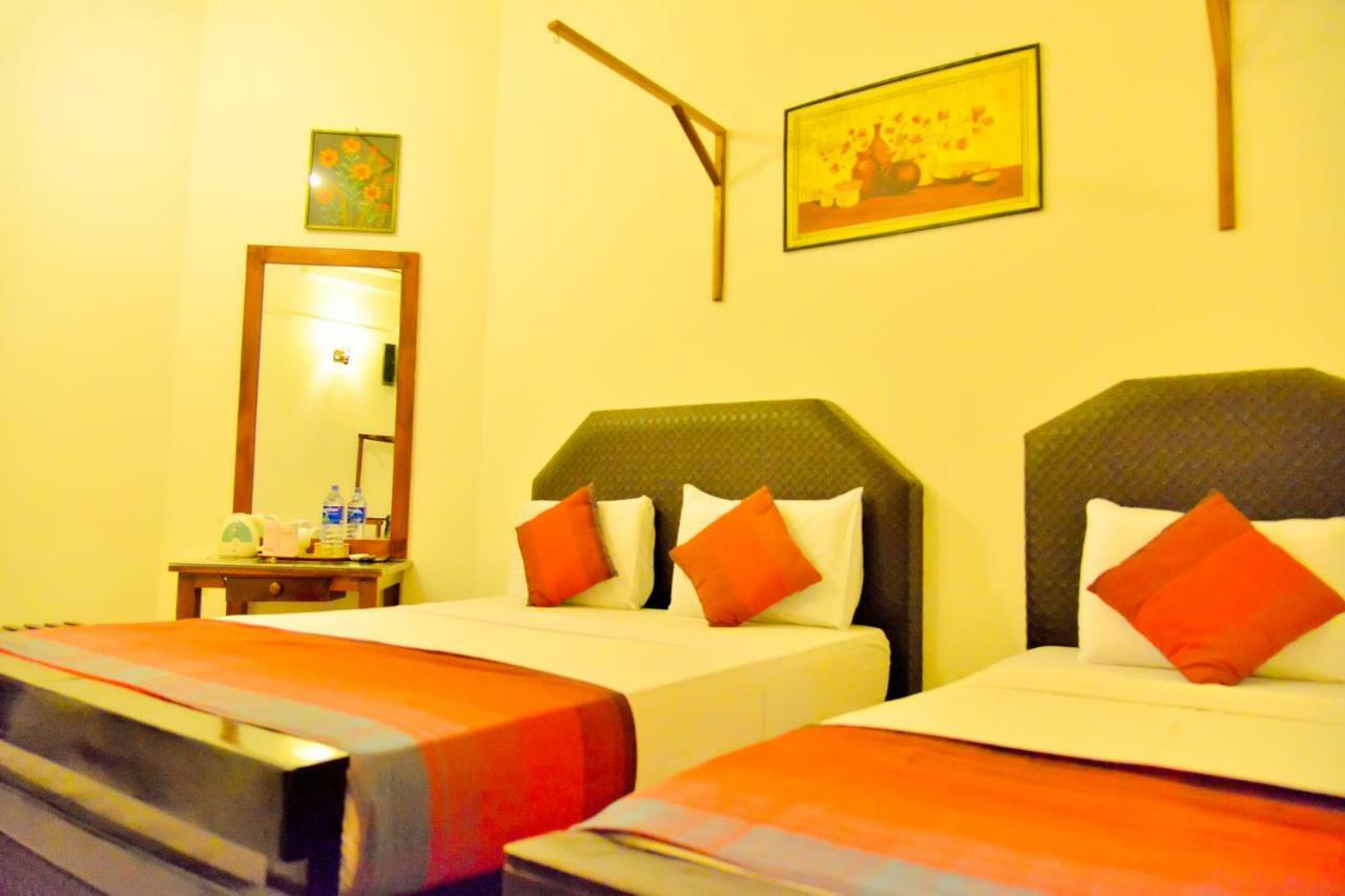 Thilaka City Hotel Anuradhapura Exterior foto