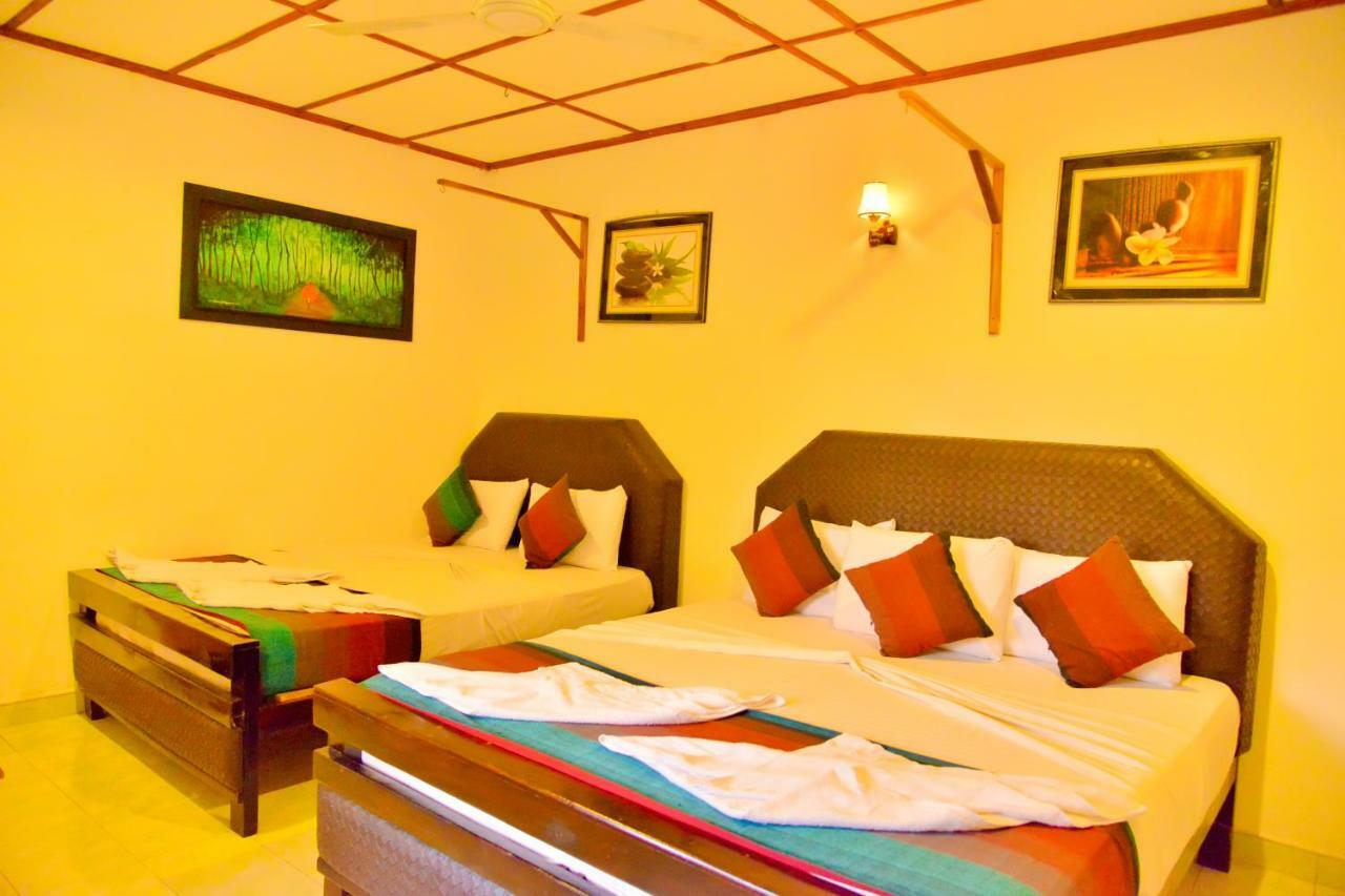 Thilaka City Hotel Anuradhapura Exterior foto
